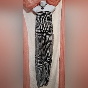 🛍️ BUNDLE ONLY🛍️Mlle Gabrielle Black & White Strapless Geometric Jumpsuit